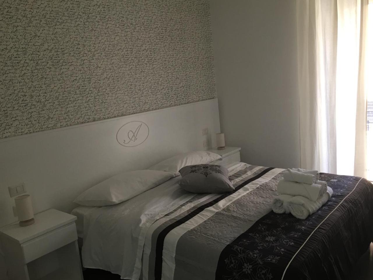 B&B Alambrado Rooms & Suites Napoli Bagian luar foto