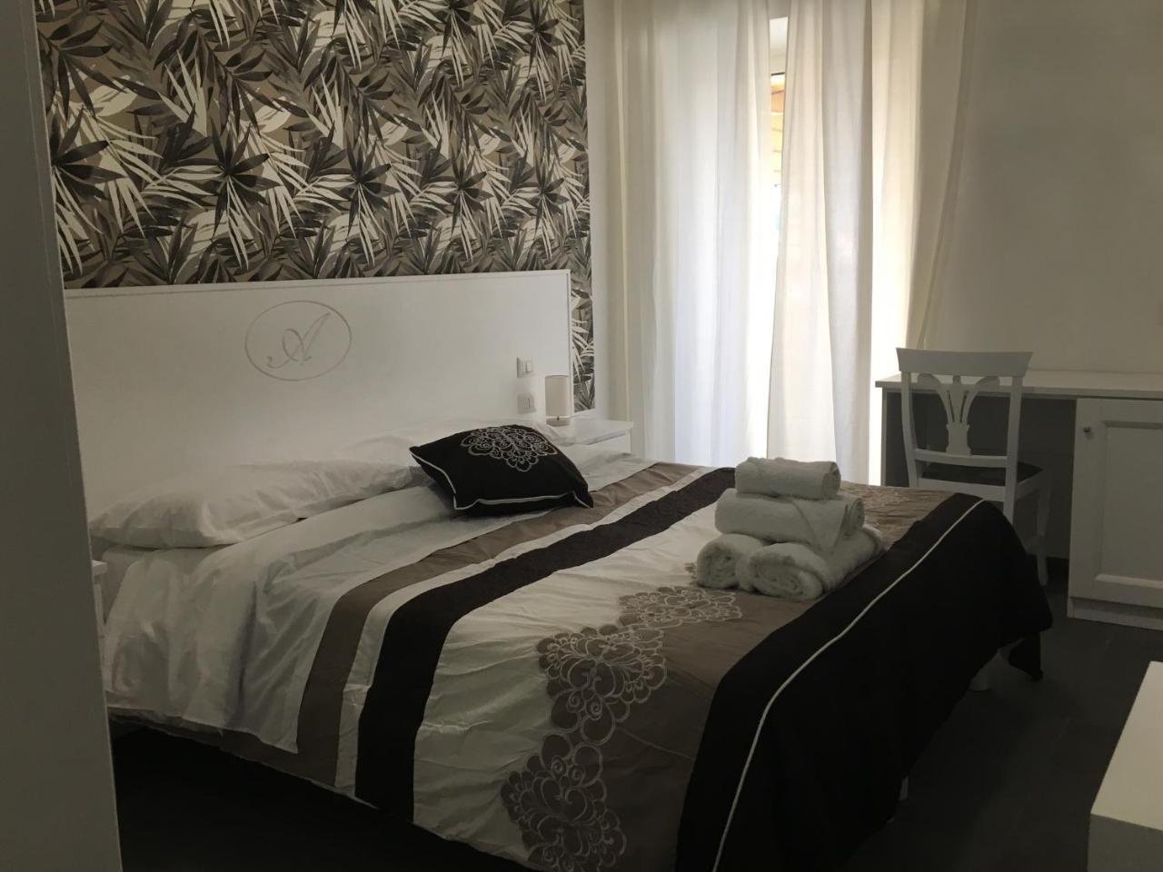 B&B Alambrado Rooms & Suites Napoli Bagian luar foto
