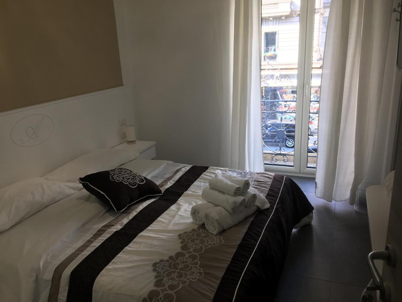 B&B Alambrado Rooms & Suites Napoli Bagian luar foto