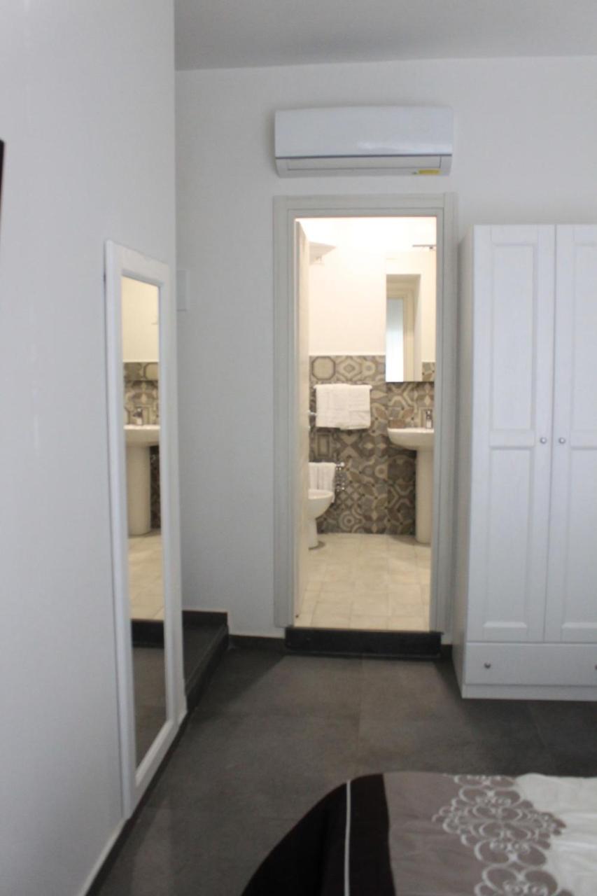 B&B Alambrado Rooms & Suites Napoli Bagian luar foto