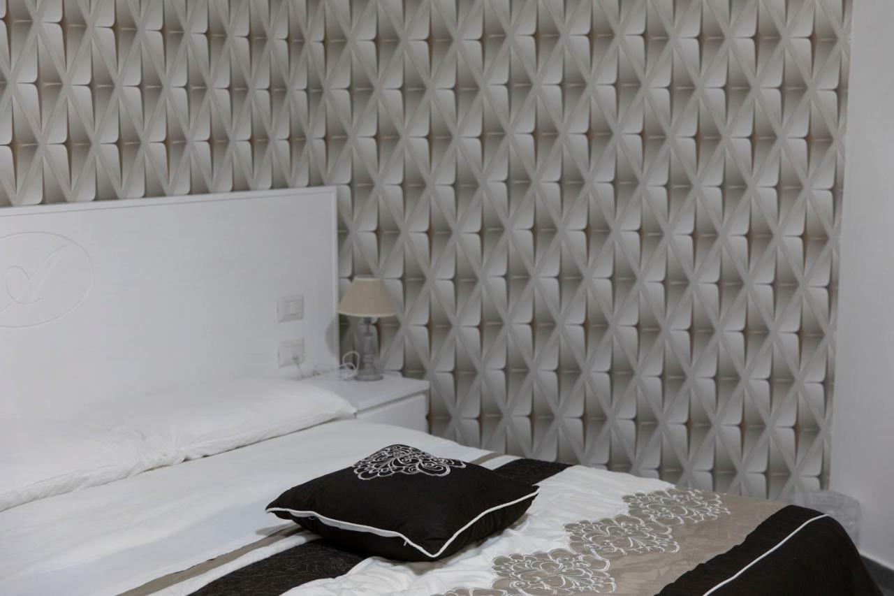 B&B Alambrado Rooms & Suites Napoli Bagian luar foto